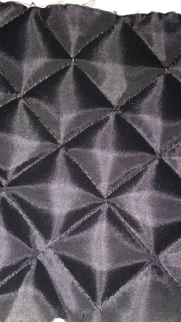 MATELASSE ENGUATADO ROMBOS Y BASTONES