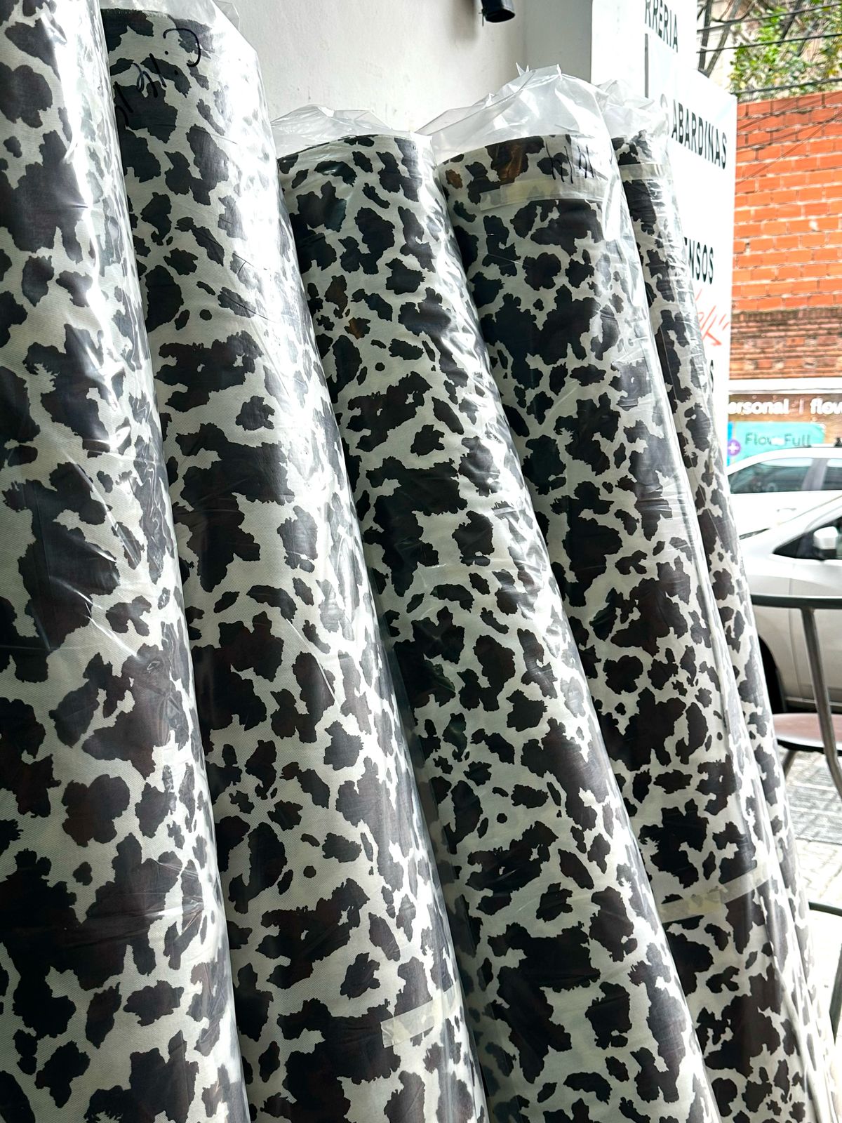 MATELASSE ENGUATADO ROMBOS Y BASTONES - Image 61